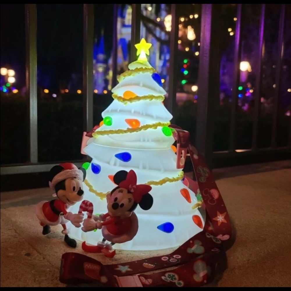 Disney NEW white Christmas Tree popcorn bucket - Picture 3 of 8